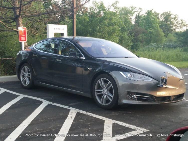 Tesla Model S готовится к важному обновлению