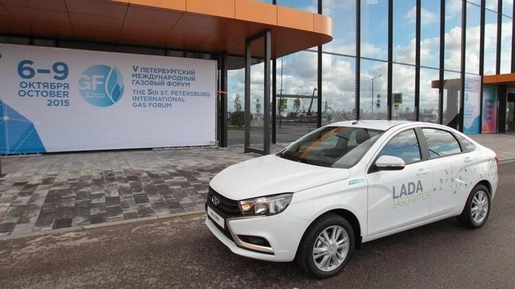 Двухтопливная LADA Vesta CNG поступит в продажу к концу года