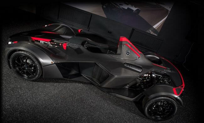 Спорткар BAC Mono оснастили колесными арками из графена