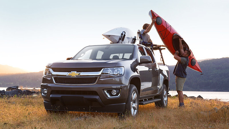 Компания Chevrolet показала тизер водородного пикапа 