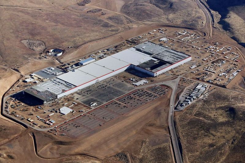 Gigafactory компании Tesla будет обеспечивать энергией солнечная электростанция