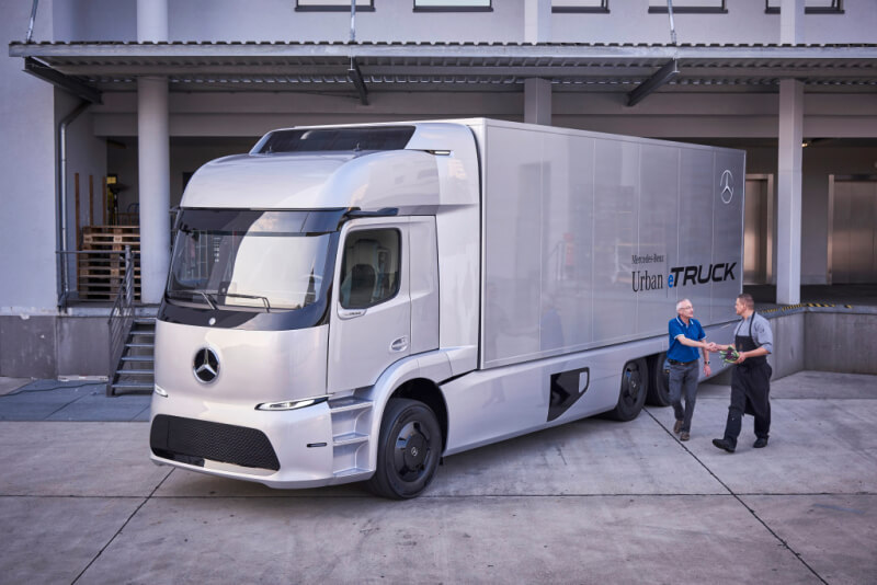 Mercedes выпустит ограниченную серию тяжелых электрогрузовиков Urban eTruck