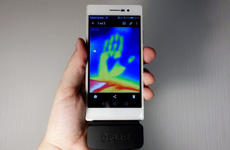 Тепловизор для смартфона FLIR ONE