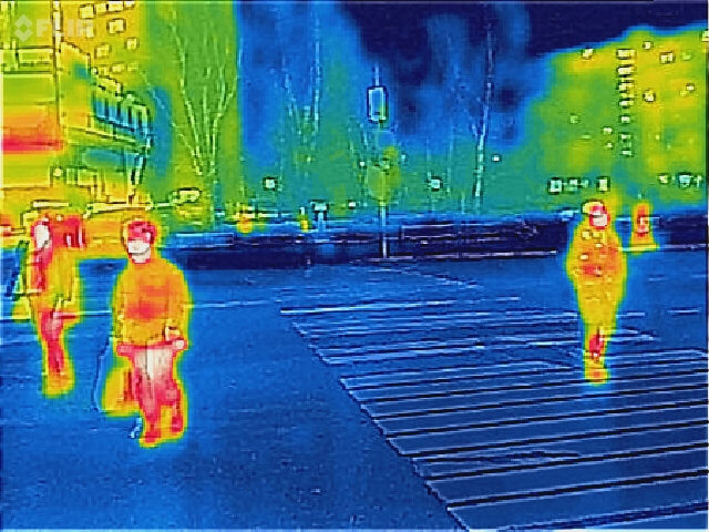 Тепловизор для смартфона FLIR ONE