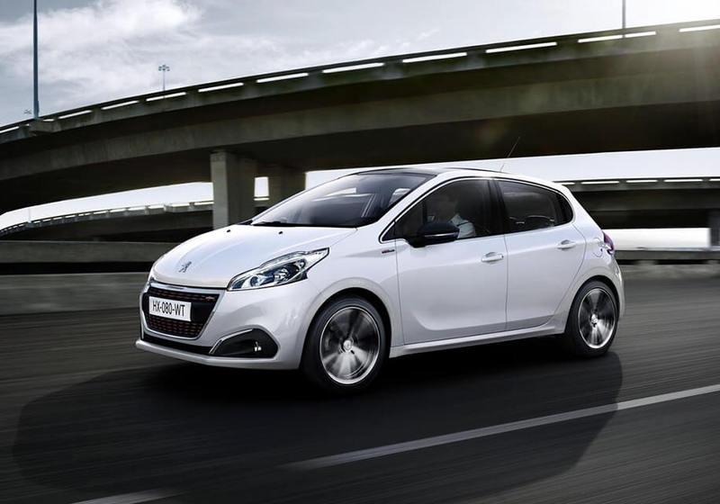 Хэтчбеки Peugeot 208 и DS3 переведут на электротягу