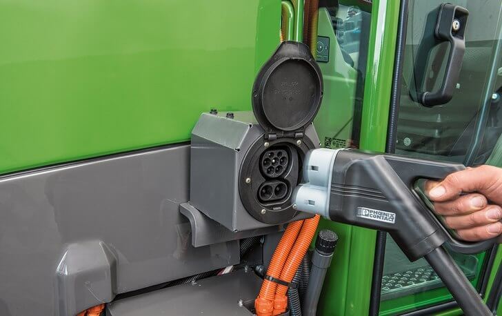 Компактный электротрактор Fendt e100 Vario может делиться энергией с сетью