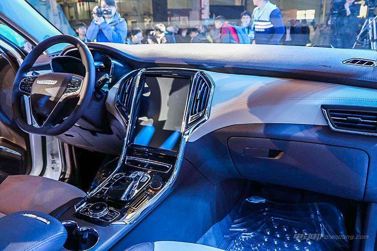 Компания Changfeng Motors выпустила пилотную партию электромобилей Leopaard CS9EV