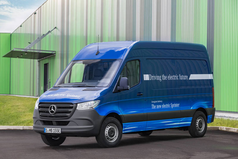 Mercedes выпустит электрическую модель популярного фургона Sprinter