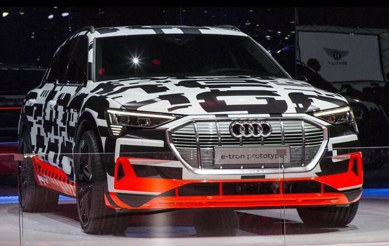 Кроссовер Audi e-tron 2018 в Женеве: новые подробности о серийном электромобиле