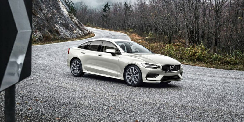 Новый Volvo S60  становится гибридом