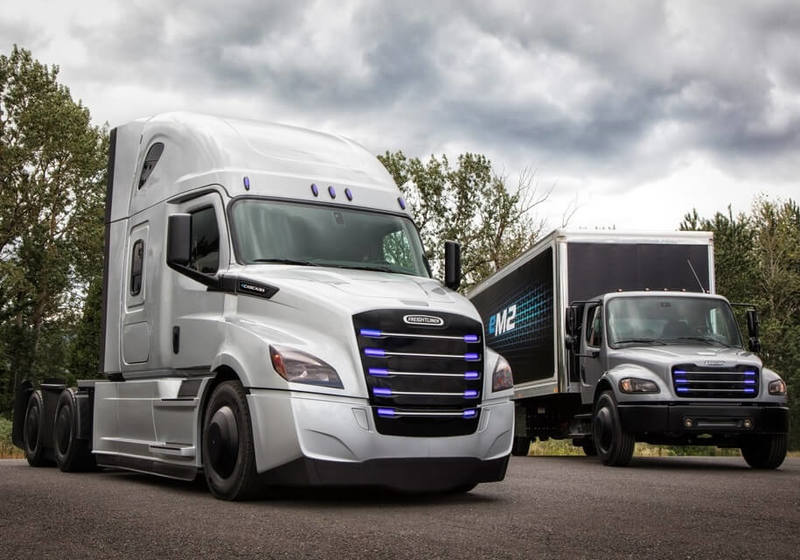 Американская фирма Freightliner представила два электрических грузовика