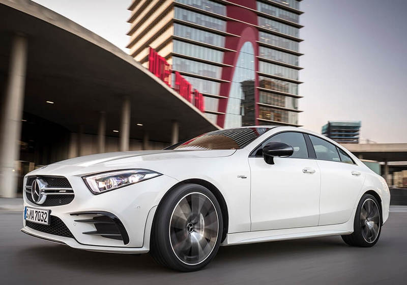 В России появились «заряженные» гибриды Mercedes-AMG E 53 и CLS 53