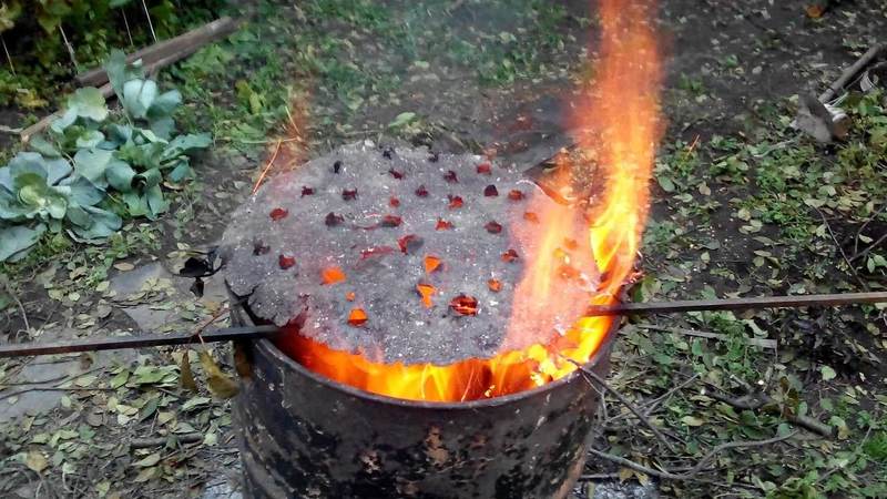 Как правильно сжигать мусор на участке