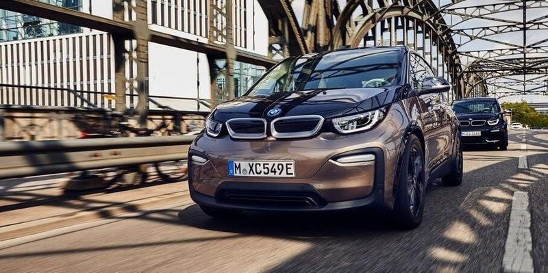 BMW сделала дальнобойный электрокар i3