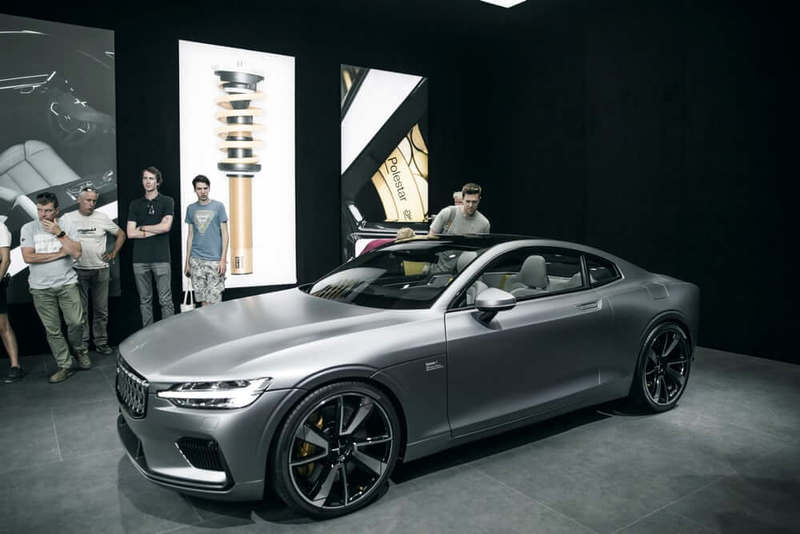 Polestar тестирует автомобиль из углеродного волокна