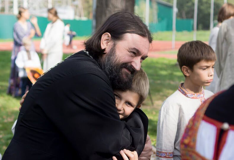 Протоиерей Андрей Ткачев: Не сотвори себе кумира. Даже из своих детей