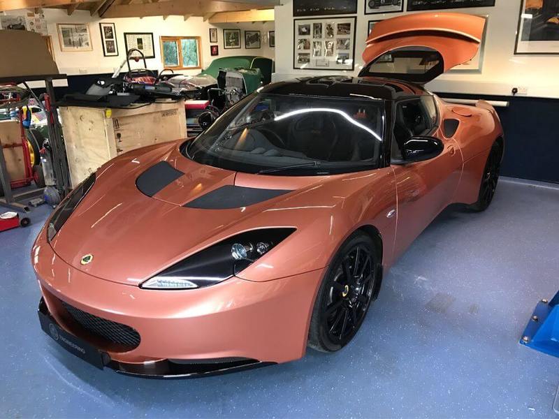 Единственный в мире гибридный Lotus Evora выставили на продажу