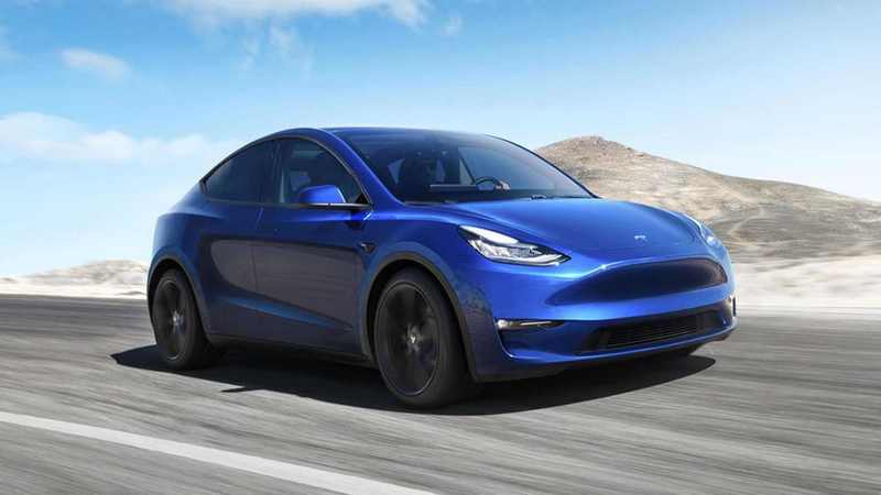 Кроссовер Tesla Model Y впервые показался на общественных дорогах