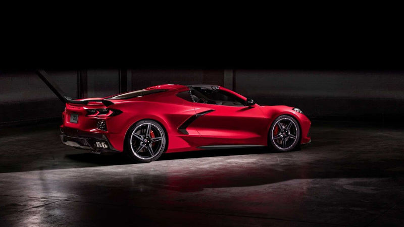 Chevrolet Corvette C8 может стать полноприводным гибридом