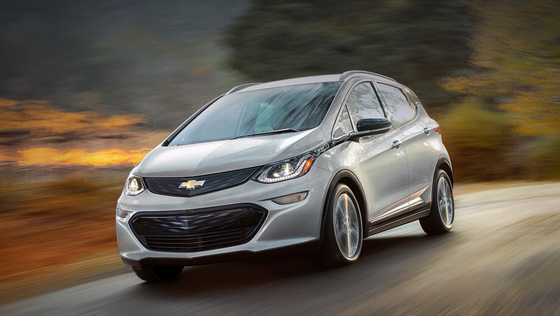 Электрохэтч Chevrolet Bolt увеличил запас хода до 417 км