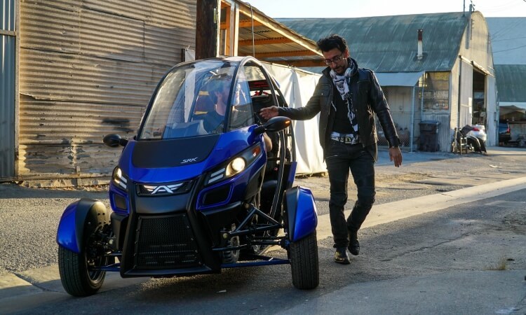 Трёхколёсный электромобиль Arcimoto SRK поступил в продажу