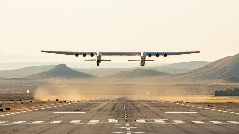 Гиперзвуковой аппарат Stratolaunch запускается с крупнейшего в мире самолета