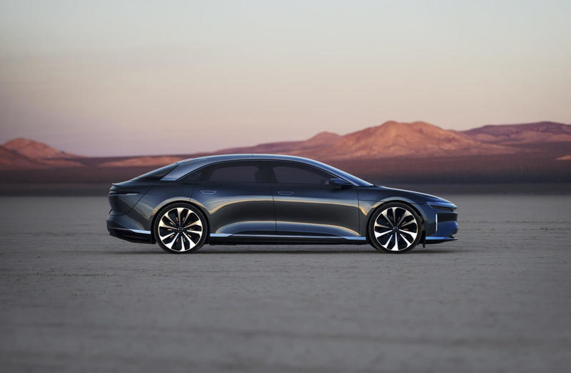 Радиус действия Lucid Air в 832 км оставляет Tesla позади