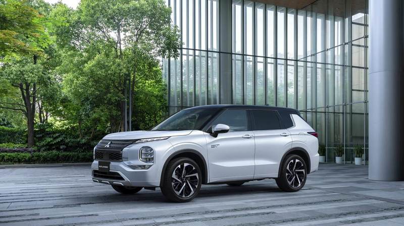 Mitsubishi представляет новый Outlander PHEV